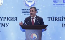 Cumhurbaşkanı Yardımcısı Yılmaz: OVP’deki yüzde 4.4 büyümeye rahatlıkla ulaşabileceğini düşünüyoruz