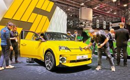 Fuardaki tek Avrupalı Renault, Çinlilerin tam karşısında ‘uygun fiyatlı elektrikli’ tanıttı… Çin akınına karşı Fransız ‘5’lisi