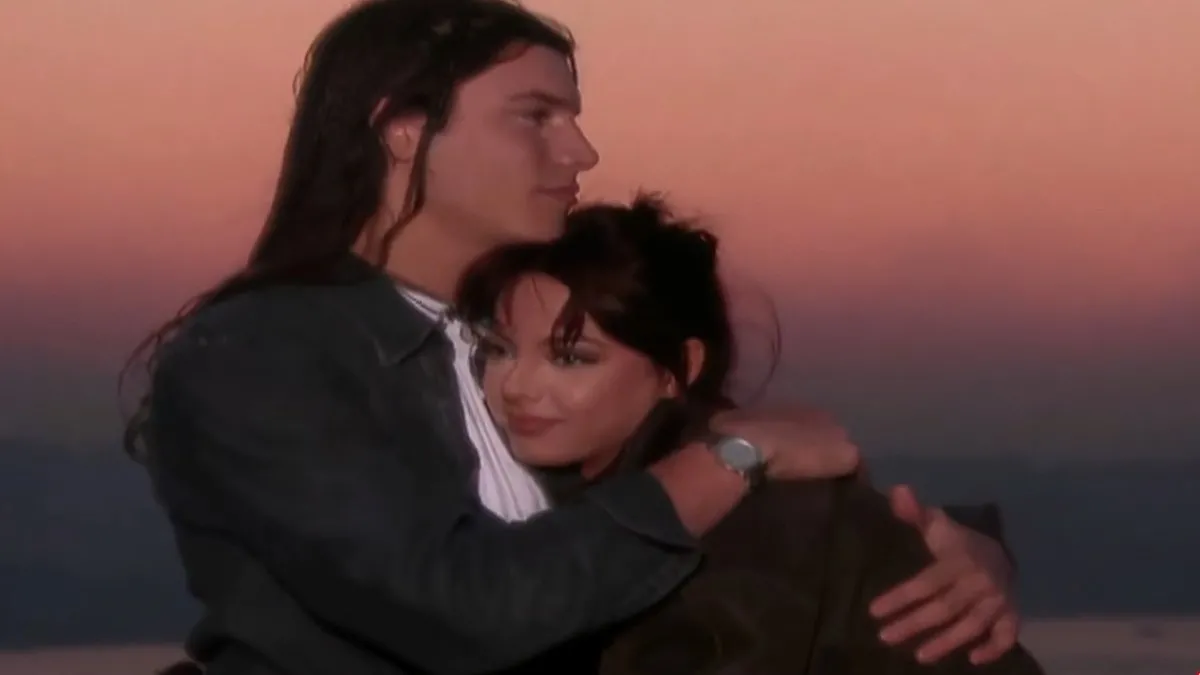 Ebru Gündeş’in biricik aşkı Türkiye’nin en iyi mankenlerindendi! Bir anda sırra kadem basmıştı! 52 yaşındaki Berke Hürcan’ın son haline bakın!