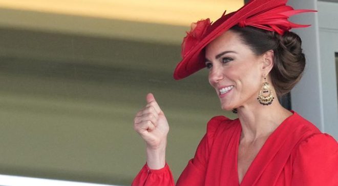 Kanser tedavisi gören Kate uzun süre ortaya çıkmayacak… Yerine başkası bulundu bile!