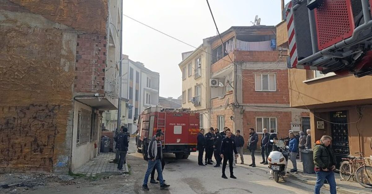 Jandarma, kundakçıyı saatlerdir ikna etmeye çalışıyor