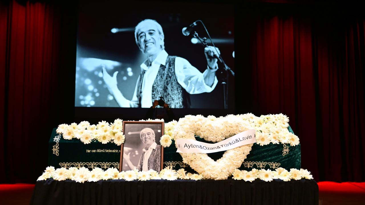 Sanatçı Edip Akbayram için CRR’de tören düzenlendi